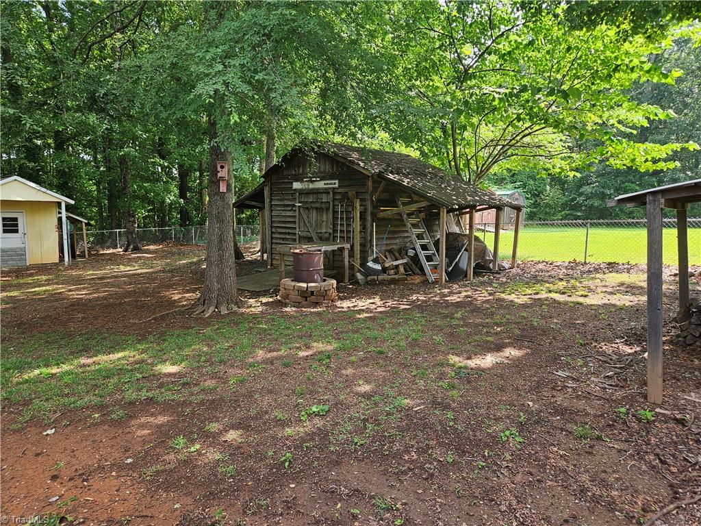 4917 Streamside Drive, McLeansville, North Carolina image 8