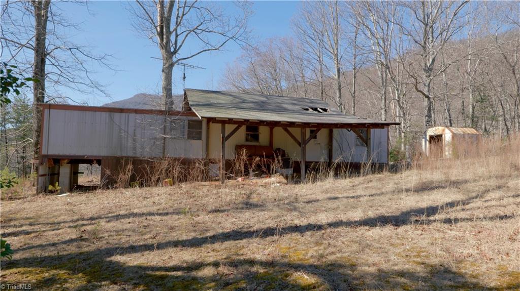337 Goat House Road, Lambsburg, Virginia image 33