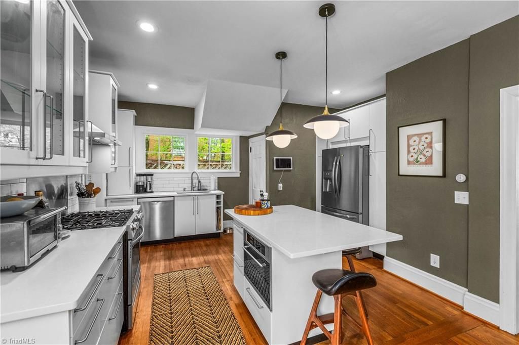 Photo of 1700 Lynwood Avenue, Winston-Salem, NC 27104 (MLS # 1217108)