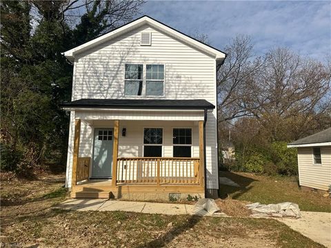 Homes For Sale - 1201 Pearson Place<br/> High Point, NC 27260