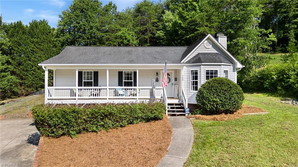 Photo of 160 Crossfield Court, Lexington, NC 27295 (MLS # 1225501)