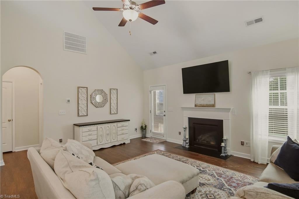 4558 Jasper Ridge Drive