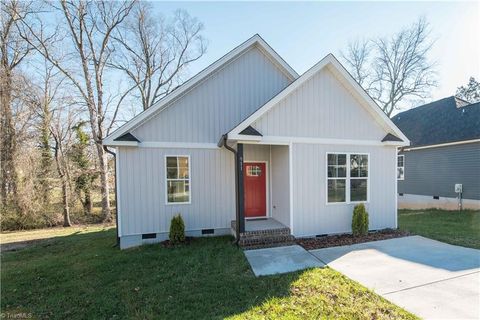 Vacant Land For Sale - 911 Franklin Street<br/> Thomasville, NC 27360