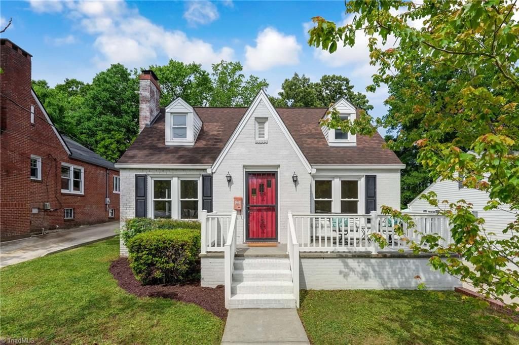 Photo of 122 Northridge Street, Greensboro, NC 27403 (MLS # 1217997)