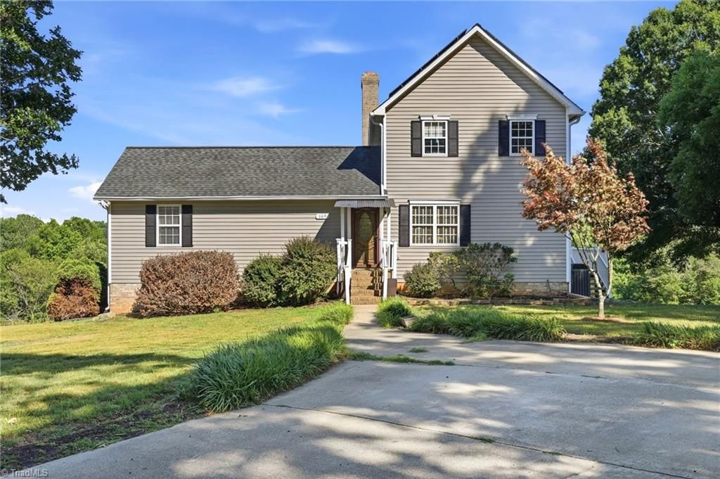 Photo of 169 Ben Smith Road, Kernersville, NC 27284 (MLS # 1225061)
