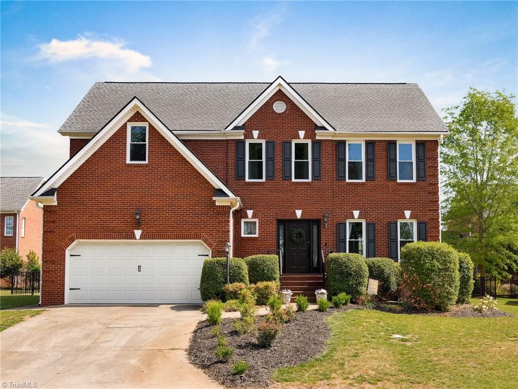 Photo of 3007 Deercroft Lane, Clemmons, NC 27012 (MLS # 1218169)