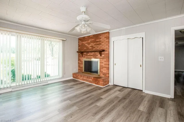 5748 Tom Hill Road, photo 3 of 30