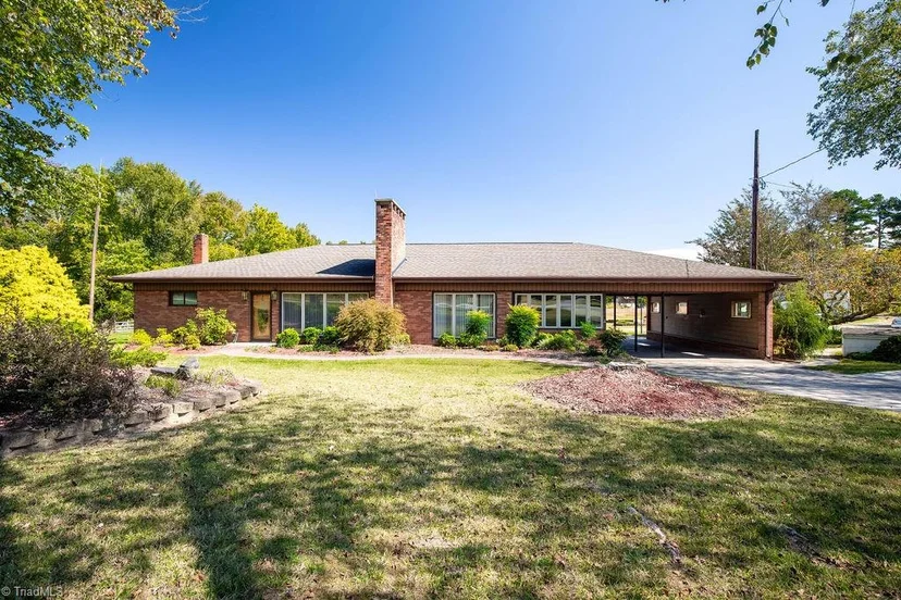 5748 Tom Hill Road, photo 1 of 30