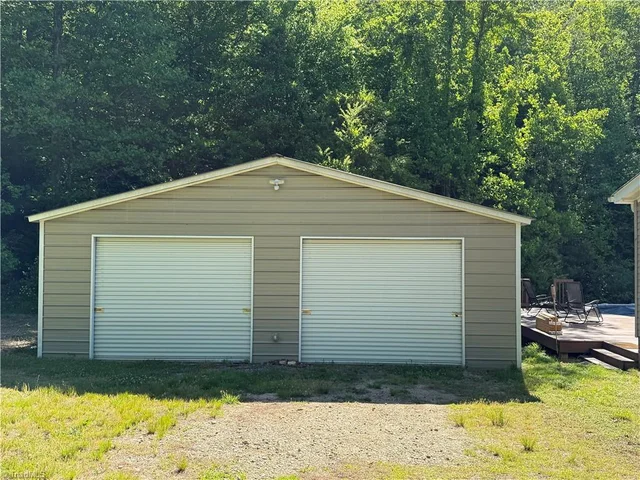 1038 Blackburn Hollow Road, photo 4 of 31