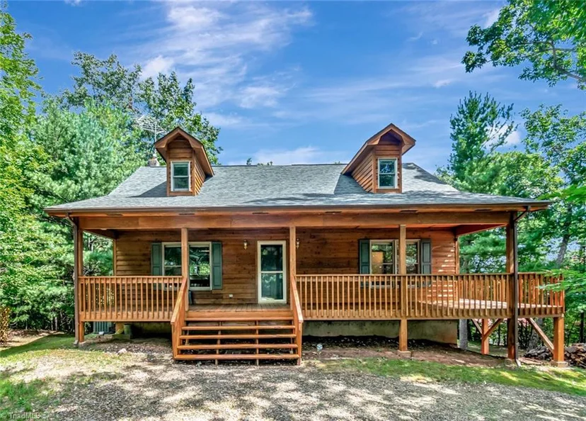 1050 Staghorn Road, photo 1 of 22