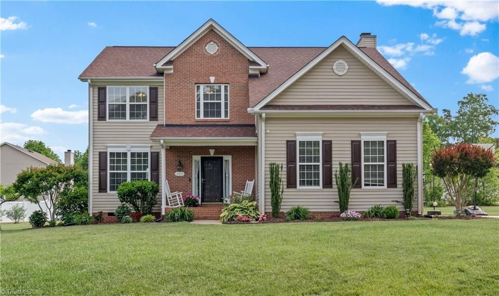 Photo of 2413 Timber Oaks Lane, Kernersville, NC 27284 (MLS # 1218518)
