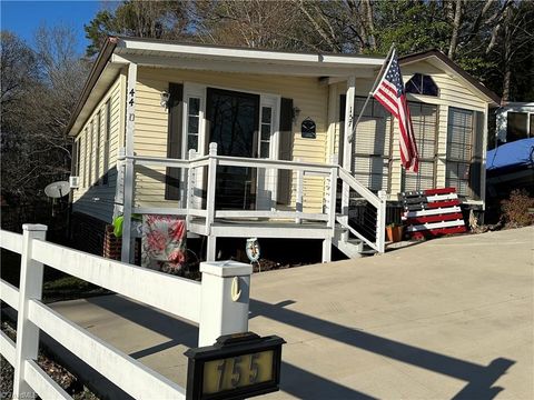 A home in New London