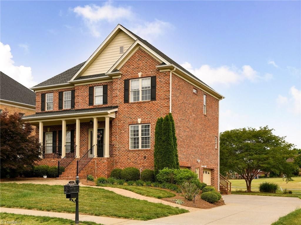 Photo of 1018 Keswick Lane, Clemmons, NC 27012 (MLS # 1218841)