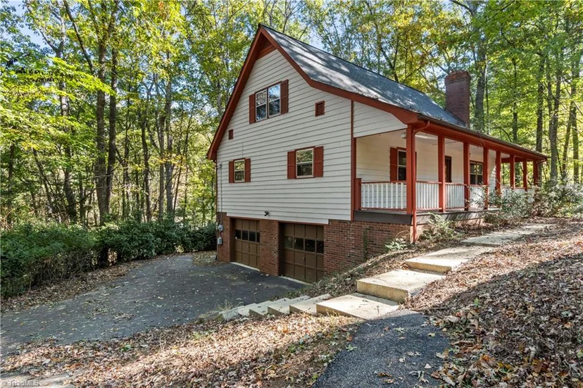 169 Tanglewood Drive, photo 1 of 46