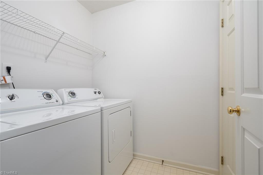 121 Village Drive, Jamestown, North Carolina image 20