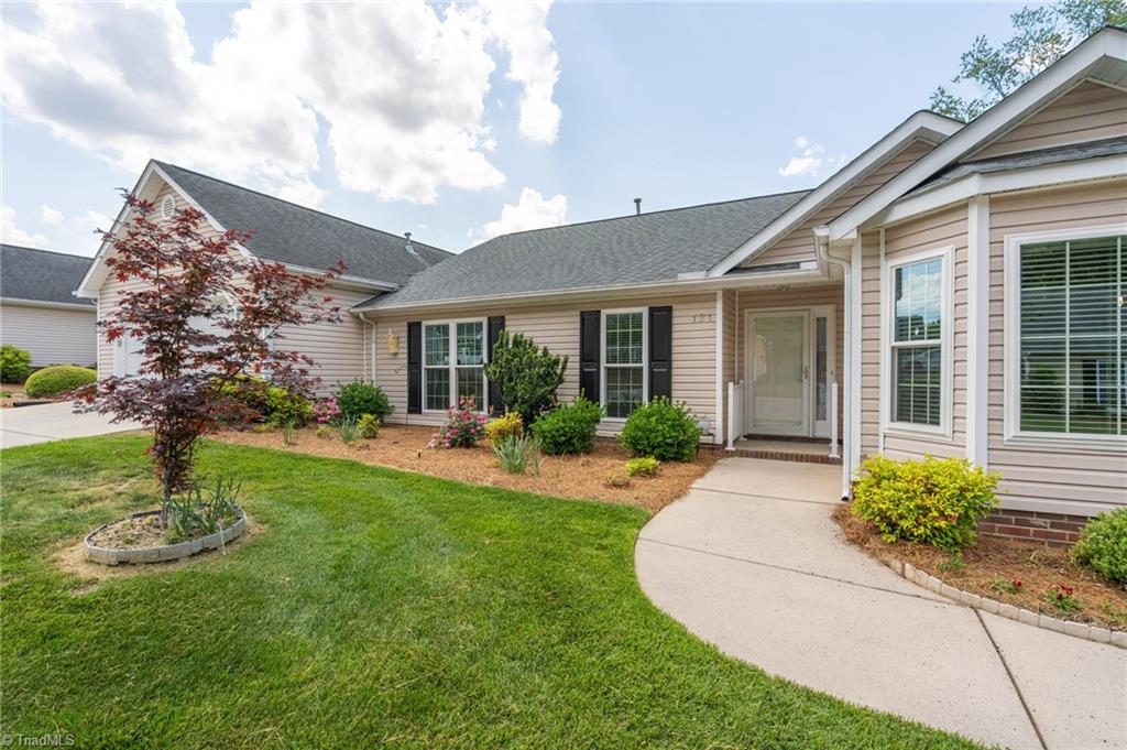 121 Village Drive, Jamestown, North Carolina image 1