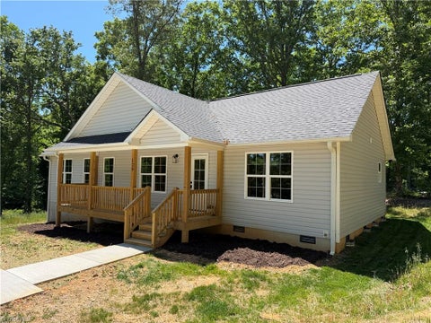 Homes For Sale - 129 Jessicas Way<br/> Lexington, NC 27292
