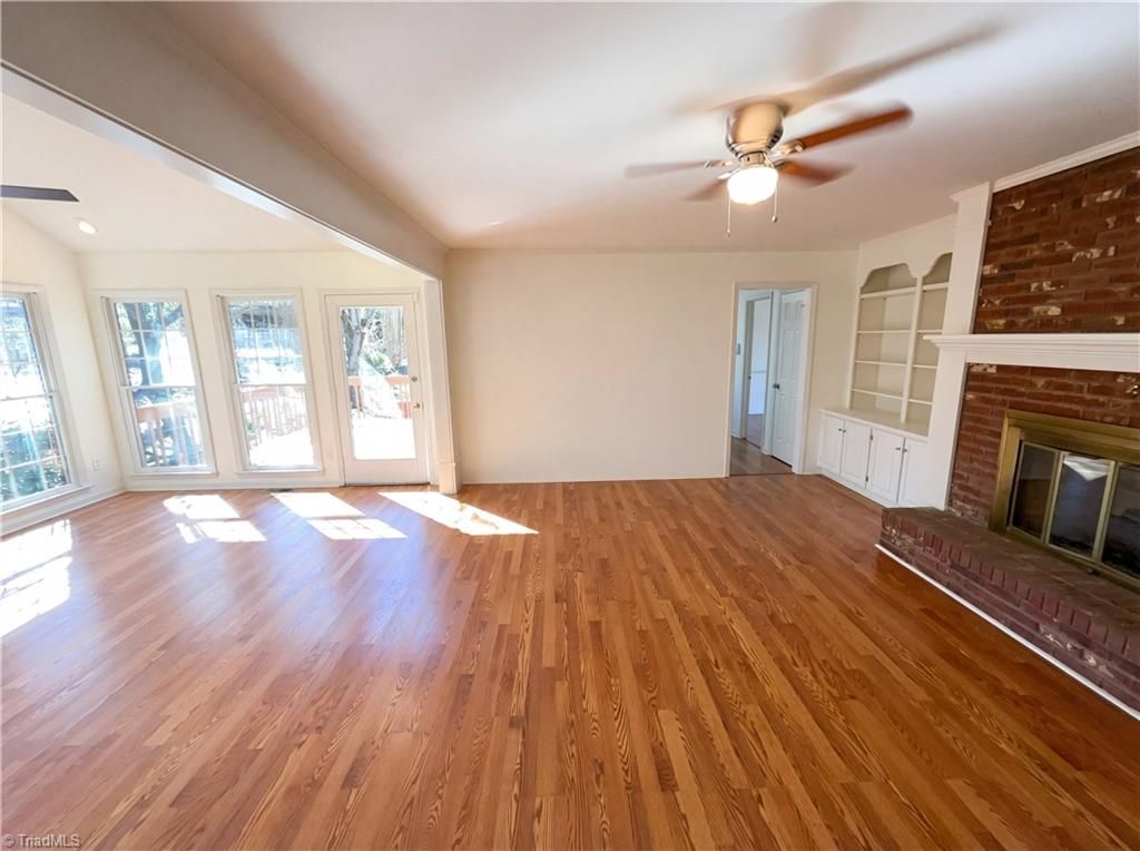 Photo of 707 Willowmoore Avenue, Thomasville, NC 27360 (MLS # 1212272)