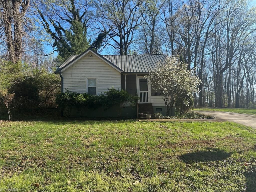 Photo of 174 Sunset Drive, Rural Hall, NC 27045 (MLS # 1213868)