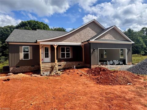 Homes For Sale - 266 Mount Zion Church Road<br/> Stokesdale, NC 27357