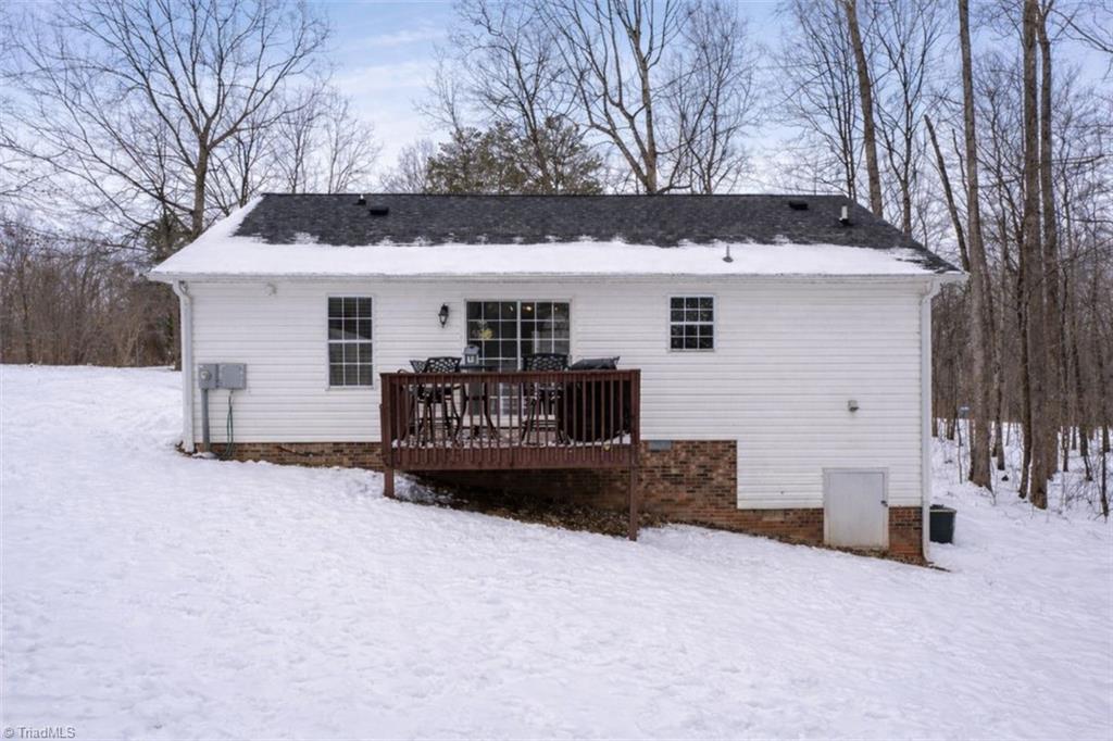 5507 Whispering Pines Drive