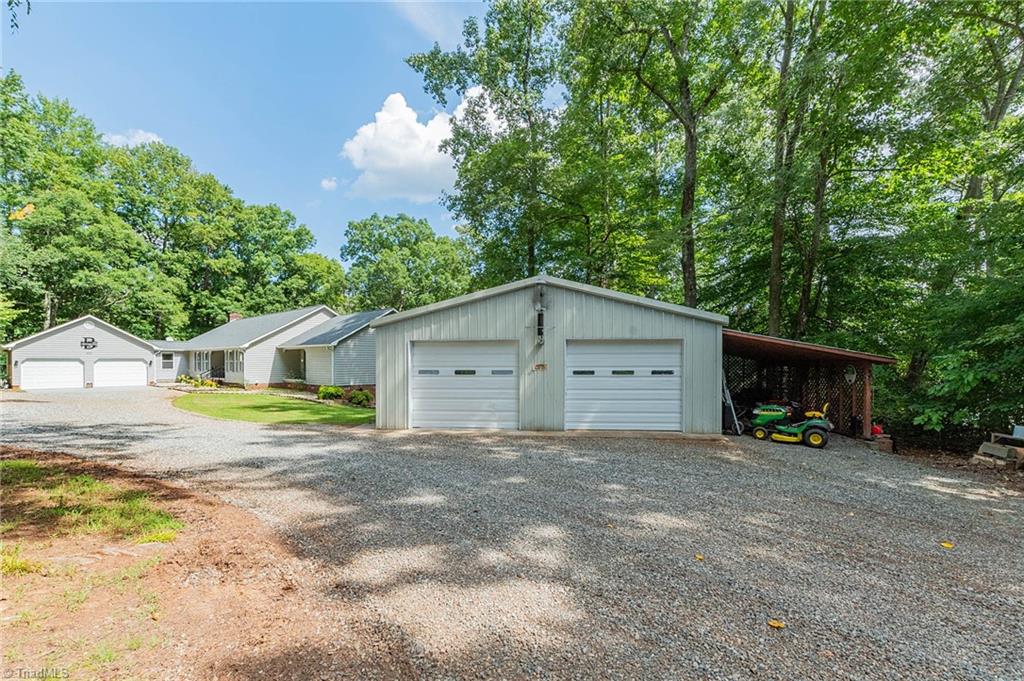 695 Blue Heron Road