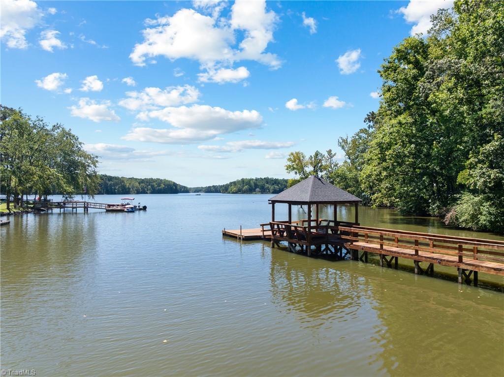 695 Blue Heron Road