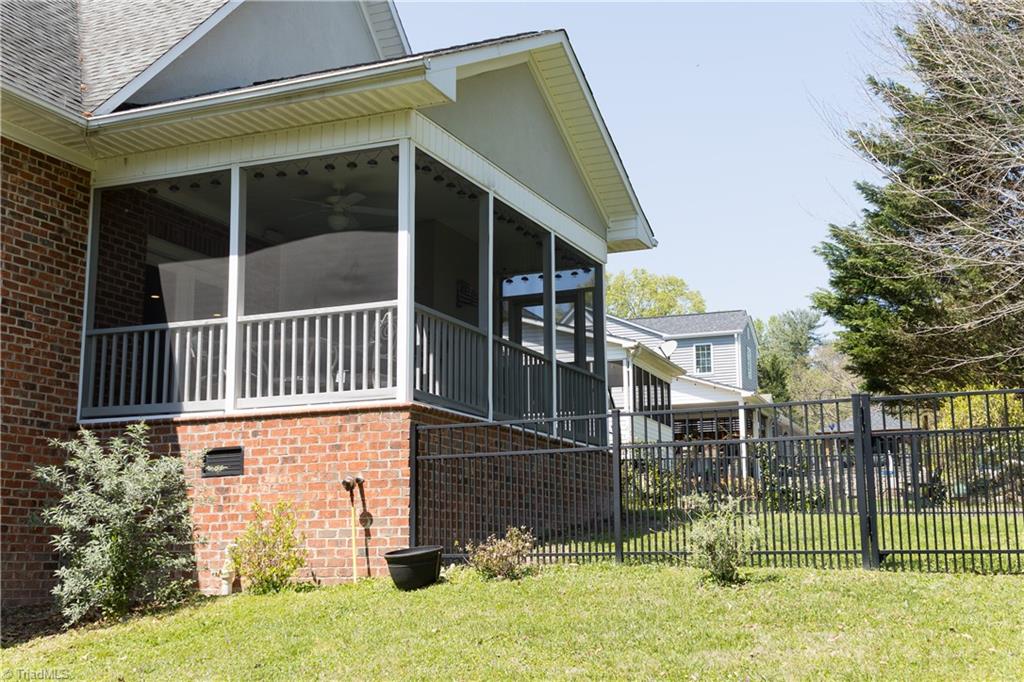 1688 Woodbury Lane, Mount Airy, North Carolina image 6
