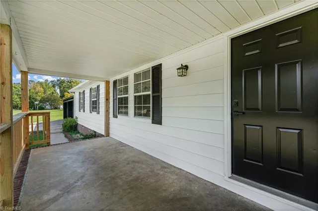 590 Regan Road, photo 3 of 41