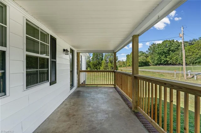 590 Regan Road, photo 4 of 41