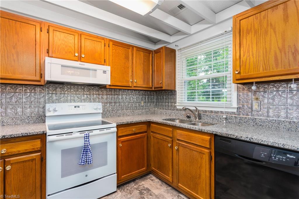 Photo 9 of 21 of 4387 Creekridge Lane house