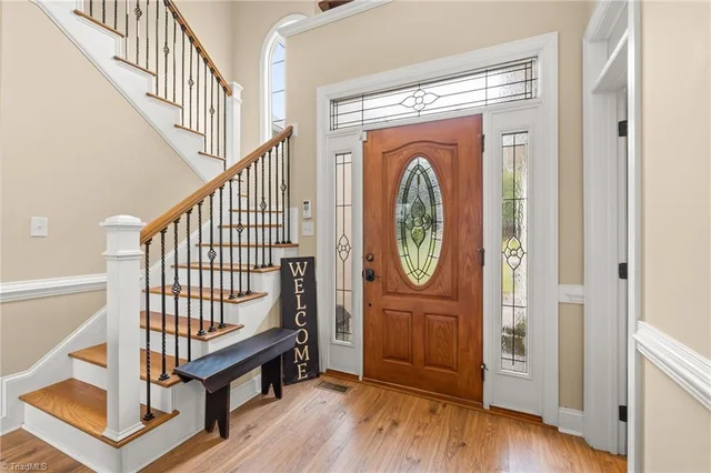 1304 Bradford Lane, photo 3 of 36