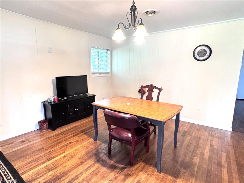 127 Forest Oaks Drive, Dobson, North Carolina image 5