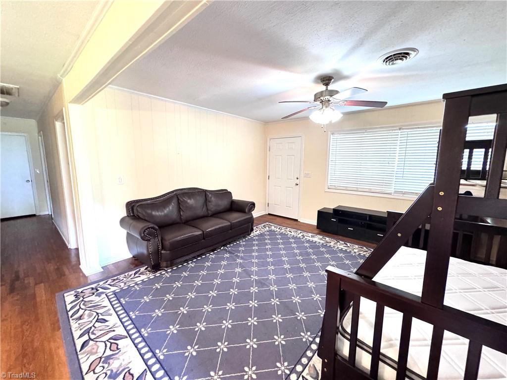 127 Forest Oaks Drive, Dobson, North Carolina image 14