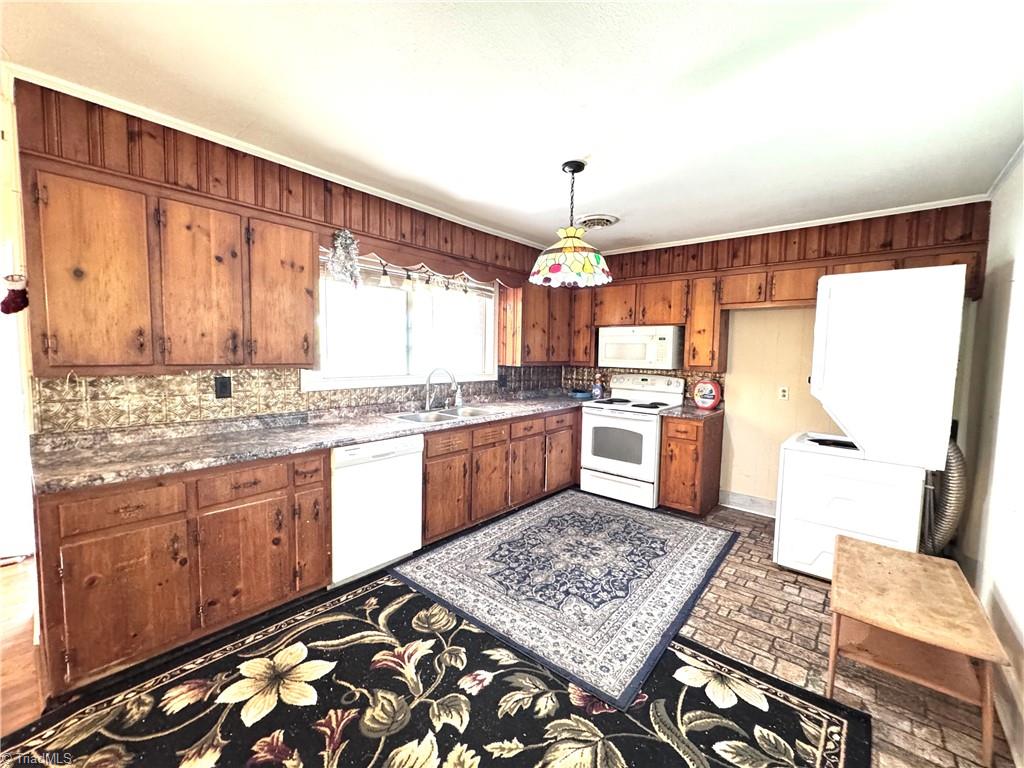 127 Forest Oaks Drive, Dobson, North Carolina image 6