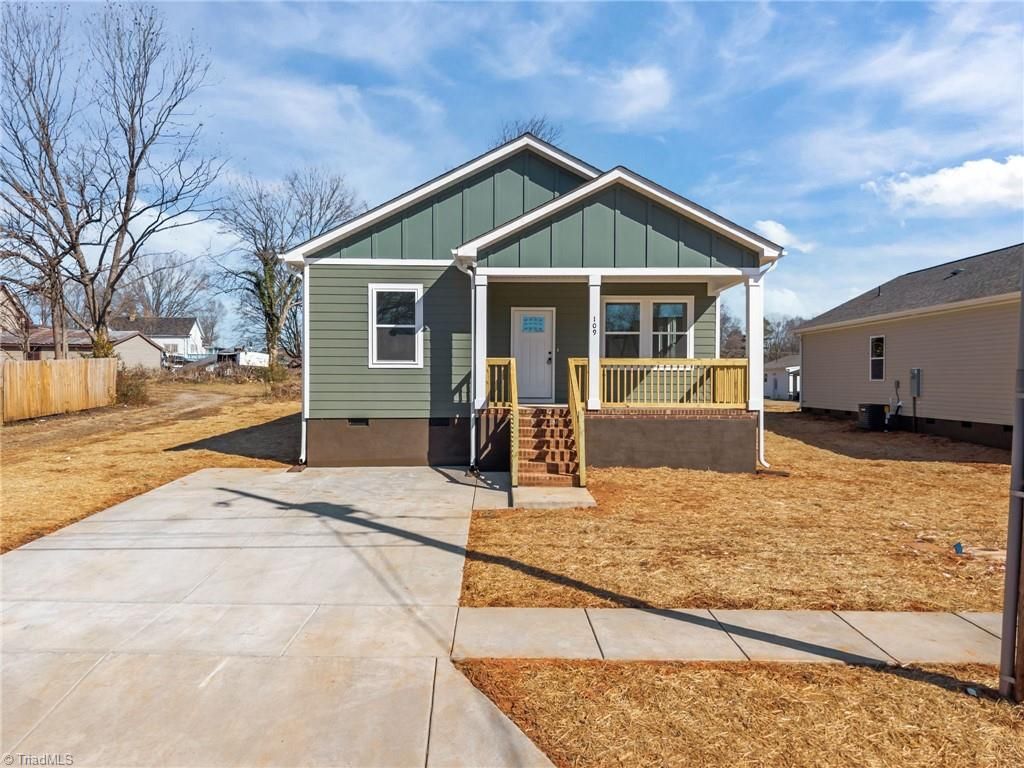 Photo of 109 E Earnhardt Street, Salisbury, NC 28144 (MLS # 1225522)