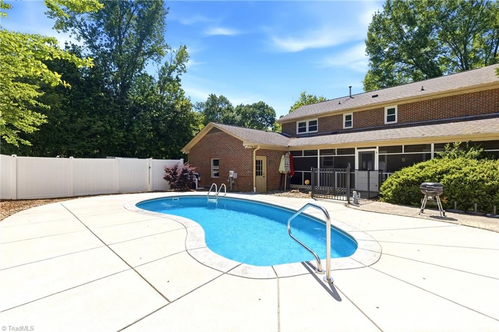 Photo of 3604 Turnberry Lane, Greensboro, NC 27410 (MLS # 1218580)