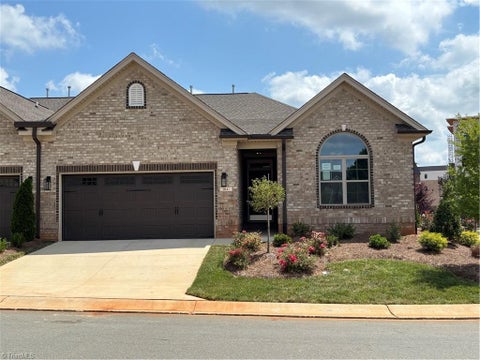 Townhouse For Sale - 1041 Bonanza Lane<br/> Mebane, NC 27302