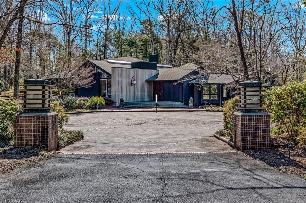 Photo of 2850 Galsworthy Drive, Winston-Salem, NC 27104 (MLS # 1210185)