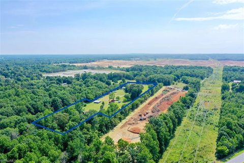 Vacant Land For Sale - 5729 Julian Airport Road<br/> Randolph County, Liberty, NC 27298