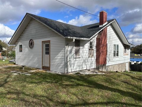 A home in Yanceyville