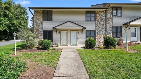 Condo For Sale - 1001 Rock Knoll Court #228<br/> Winston-Salem, NC 27107