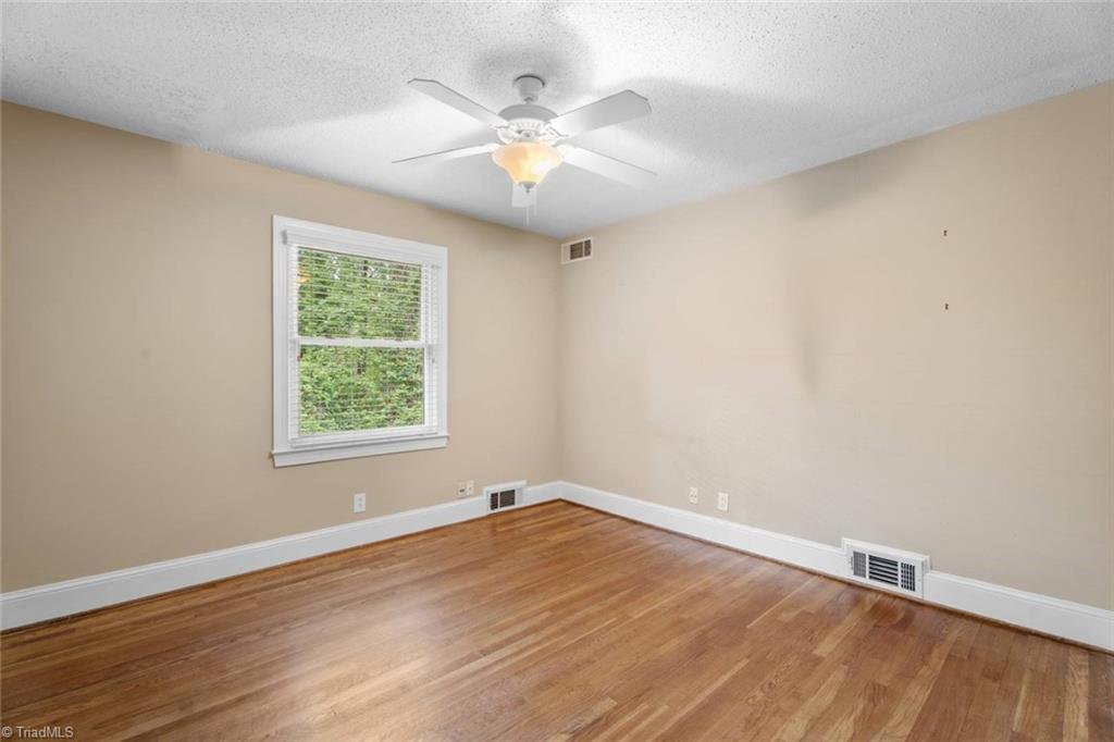 Winston-Salem, North Carolina 27106, United States, 4 Bedrooms Bedrooms, ,3 BathroomsBathrooms,Residential,Active,83659