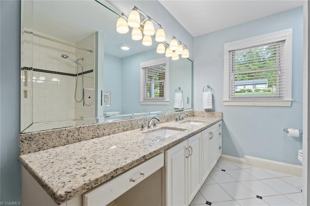 Winston-Salem, North Carolina 27106, United States, 4 Bedrooms Bedrooms, ,3 BathroomsBathrooms,Residential,Active,83659