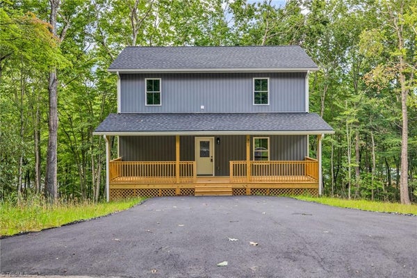 360 LAUREL LN, JEFFERSON, NC 28640 - Image cfd9c55a76599f8e2f91a50c37ef14eb/179977187