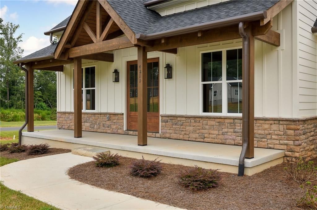 Photo of 4211 Gracewood Farm Drive, Winston-Salem, NC 27101 (MLS # 1180483)