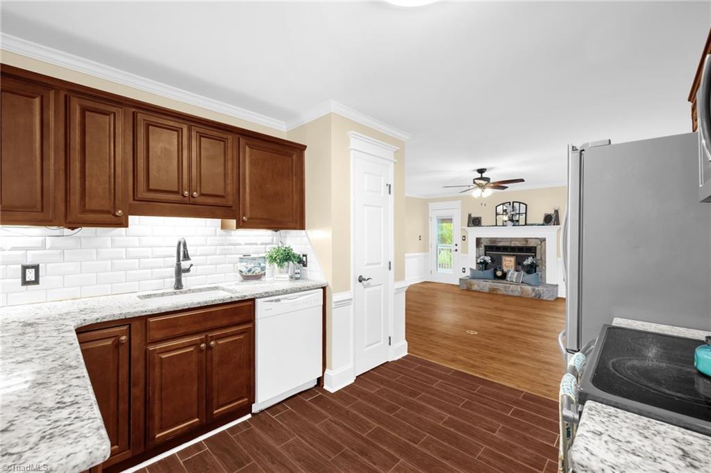 2305 Hunters Ridge Drive, Pleasant Garden, North Carolina image 30