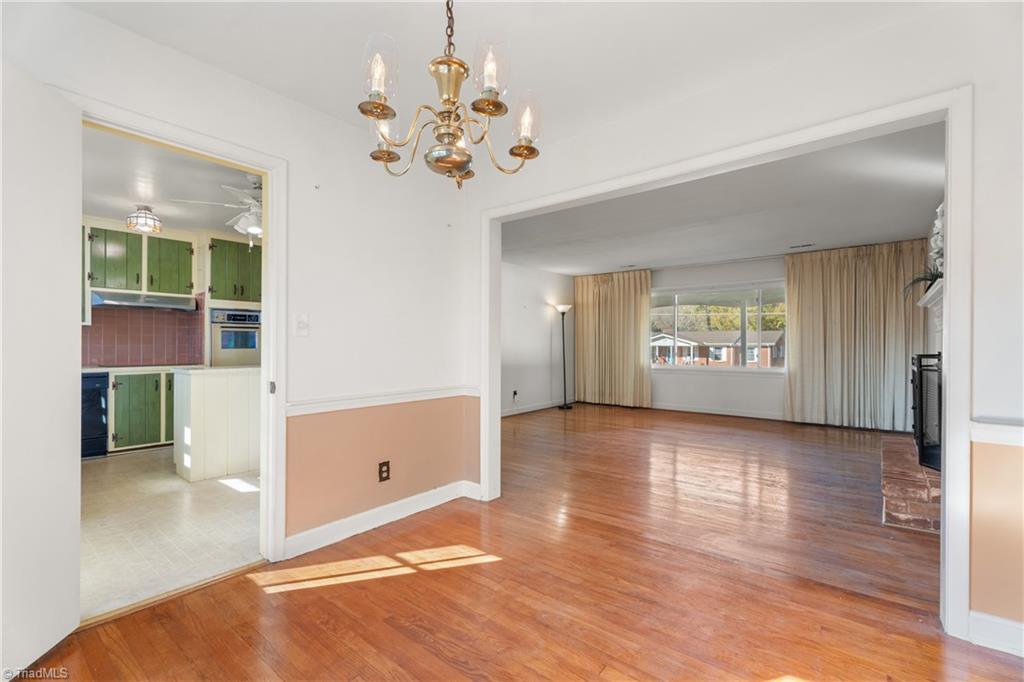 Winston-Salem, North Carolina 27103, United States, 3 Bedrooms Bedrooms, ,3 BathroomsBathrooms,Residential,Active,244134