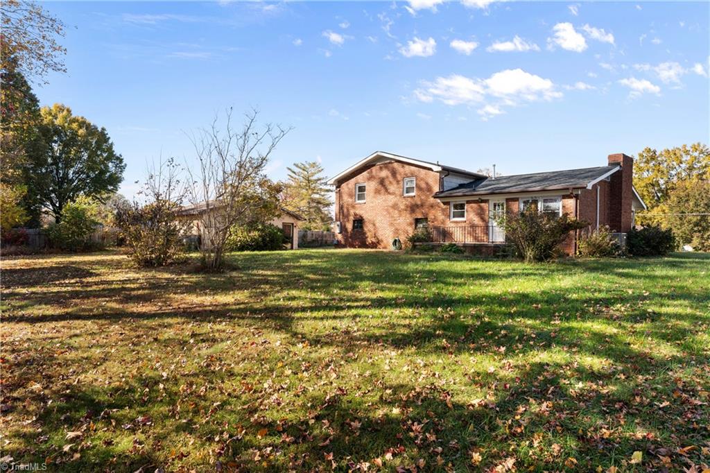 Winston-Salem, North Carolina 27103, United States, 3 Bedrooms Bedrooms, ,3 BathroomsBathrooms,Residential,Active,244134