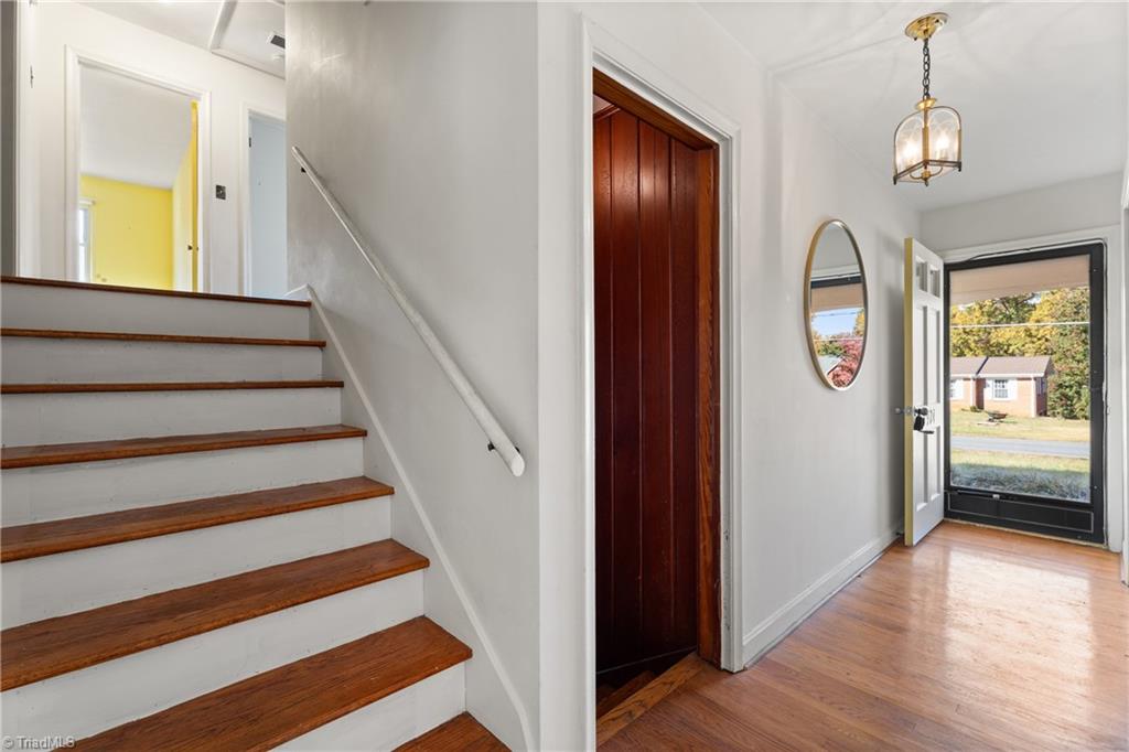 Winston-Salem, North Carolina 27103, United States, 3 Bedrooms Bedrooms, ,3 BathroomsBathrooms,Residential,Active,244134